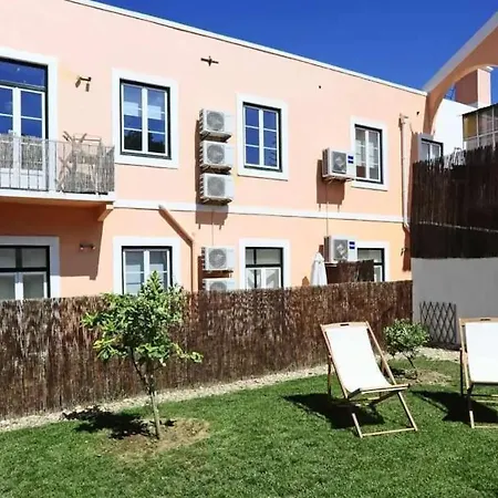 Lightoasis 1 アパート オエイラス